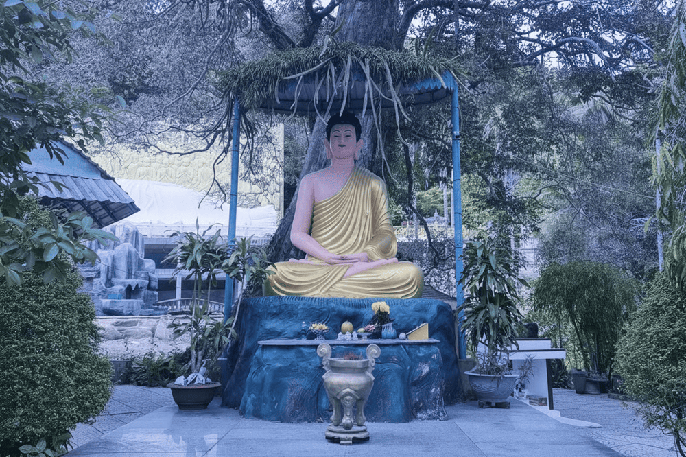 This space often becomes a quiet retreat for visitors who wish to reflect, offer prayers, or simply take in the peaceful atmosphere